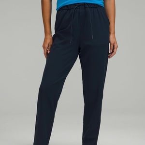 Navy Lululemon stretch pant